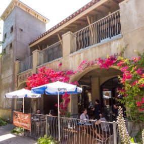 Los Reyes Restaurante Y Cantina Vacaville patio dining - pet friendly