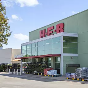 Local HEB grocery store on Parmer Lane near Camden Amber Oaks apartments in Austin, TX