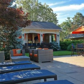 Poolside Cabana & Wet Bar