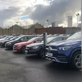 Cars outside the Mercedes-Benz of Bradford