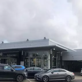 Front of the Mercedes-Benz Bradford dealership