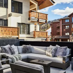 Goldener Hirsch - Deer Valley Resort Outdoor Living Area