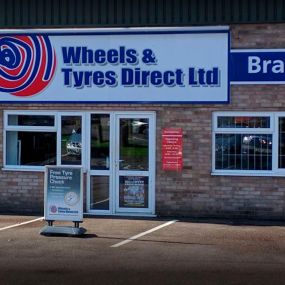 Bild von Wheels & Tyres Direct - Team Protyre