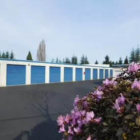 Drive-up Accessible Self Storage Units at Moss Bay Self Storage in Kirkland, WA