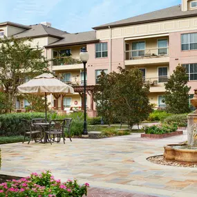 Fountain in courtyard with seating