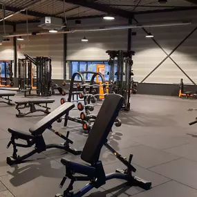 Basic-Fit Deurne Fabriekstraat 24/7 - free weight zone