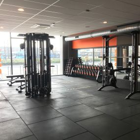 Basic-Fit Leeuwarden Zuidersingel 24/7 - free weight zone