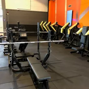 Basic-Fit Hoorn Zwaagdijk 24/7 - free weight zone