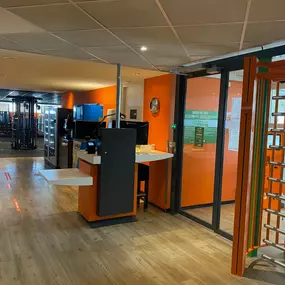 Basic-Fit Zwolle Stadionplein 24/7 - balie