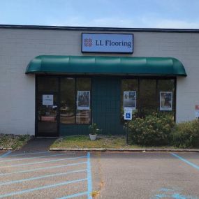 LL Flooring #1048 Albany | 158 Railroad Avenue | Storefront