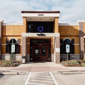 Exterior front entrance of credit union in League City Tuscan Lakes