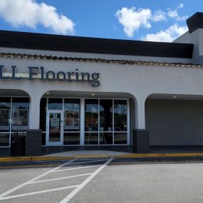 LL Flooring #1369 Venice | 454 US 41 Bypass N. | Storefront