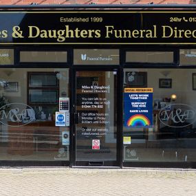 Miles & Daughters Funeral Directors, Crowthorne