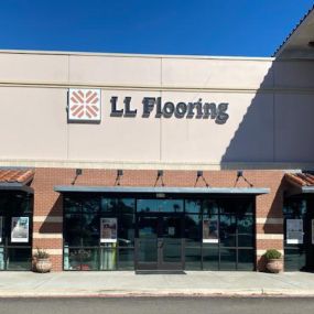 LL Flooring #1125 McAllen | 3300 West Expressway 83 | Storefront