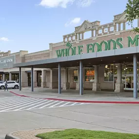 Whole Foods and William Sonoma near Camden Legacy Creek apartments in Plano, TX