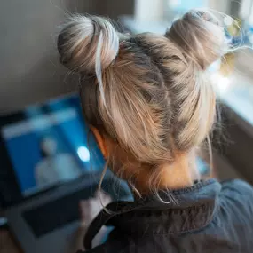 Back to work, running late easy hairstyles for short hair