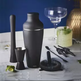 Cocktail Shaker Set