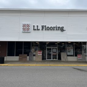 LL Flooring #1421 Fairlawn | 3750 West Market Street | Storefront