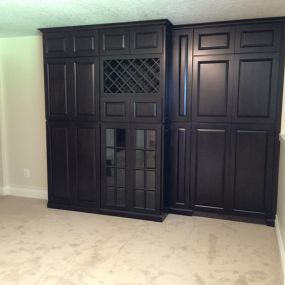 At Cabco Cabinetry, we only do the best for our clients! Contact us today for a beautiful cabinet case set installed by us.