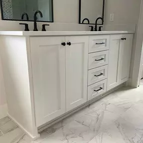 Luxury, elegant, and fancy bathrooms with stunning cabinets is just what anybody wants! Cabco Cabinetry can give it to you.