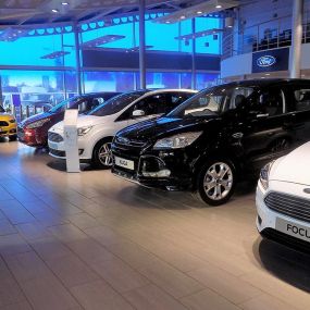 Inside FordStore Hull