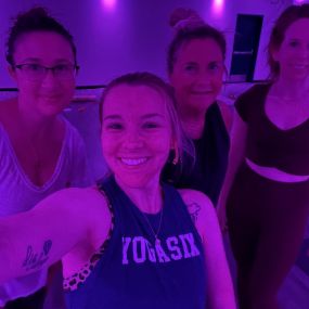 Bild von YogaSix Olathe