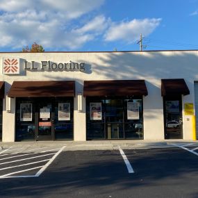 LL Flooring #1318 Roswell | 593 Holcomb Bridge Rd. | Storefront