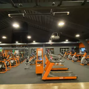 Basic-Fit Rotterdam Dorpslaan 24/7 - cardio