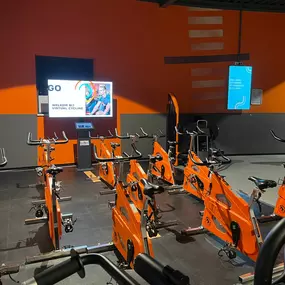 Basic-Fit Hoogvliet Middenbaan-Noord 24/7 - virtual cycling