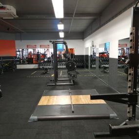 Basic-Fit Groningen Protonstraat 24/7 - free weight zone