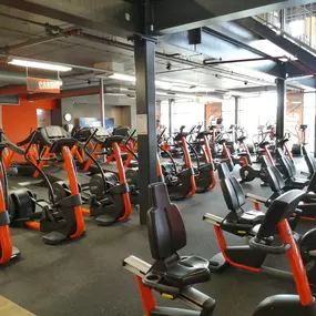 Basic-Fit Groningen Protonstraat 24/7 - cardio