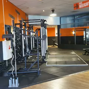 Basic-Fit Almelo Groenplein - free weight zone