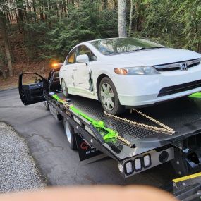 Break down? Call now for a towing service!