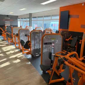 Basic-Fit Nijmegen Weg door Jonkerbos 24/7 -strength zone