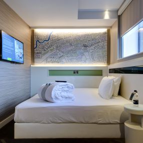 hub by Premier Inn accessible room