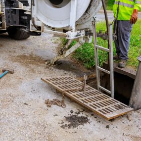 Outside sewage and drain cleaning services