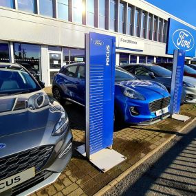 Cars outside of the Ford Wolverhampton dealership