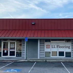 LL Flooring #1155 Savannah | 4131 Ogeechee Road | Storefront