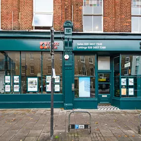 Outside View of Knight Frank Estate agents in Islington