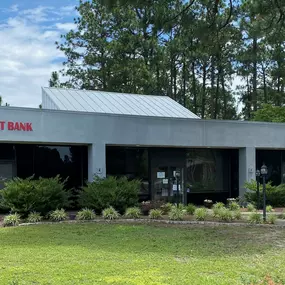 Come visit the First Bank Pinehurst South branch on Blake Blvd. Your local team will provide expert financial advice, flexible rates, business solutions, and convenient mobile options.