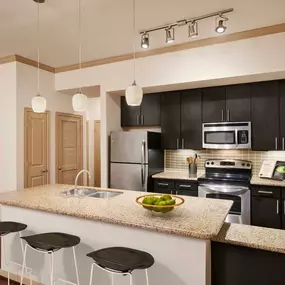 Kitchen with breakfast bar