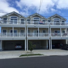 Spacious 3 bedroom Condo in N Wildwood Close to beach. Pets welcome