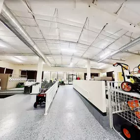 Brooksville John Deere Dealer Interior