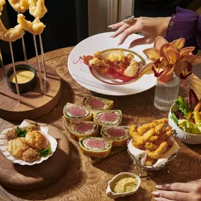 Our carefully curated menu feature elegantly dressed rock oysters, crispy lobster tempura and tempting truffle pizzette.