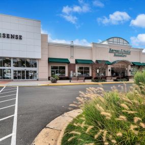 Shops and restaurants nearby Camden Fair Lakes