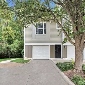 Townhome with attached garage at Camden Fair Lakes