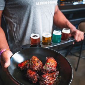 Checken Wings & Beer Flight