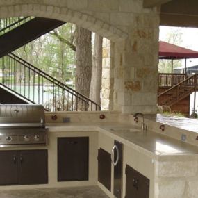 Covered Outdoor Kitchens