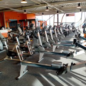 Basic-Fit Den Helder Industrieweg 24/7 - cardio