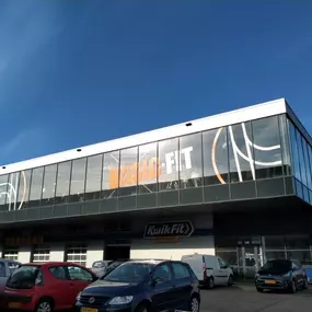 Basic-Fit Den Helder Industrieweg 24/7 - entree